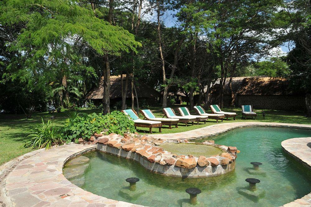 Three Cities Thorntree River Lodge リビングストン エクステリア 写真