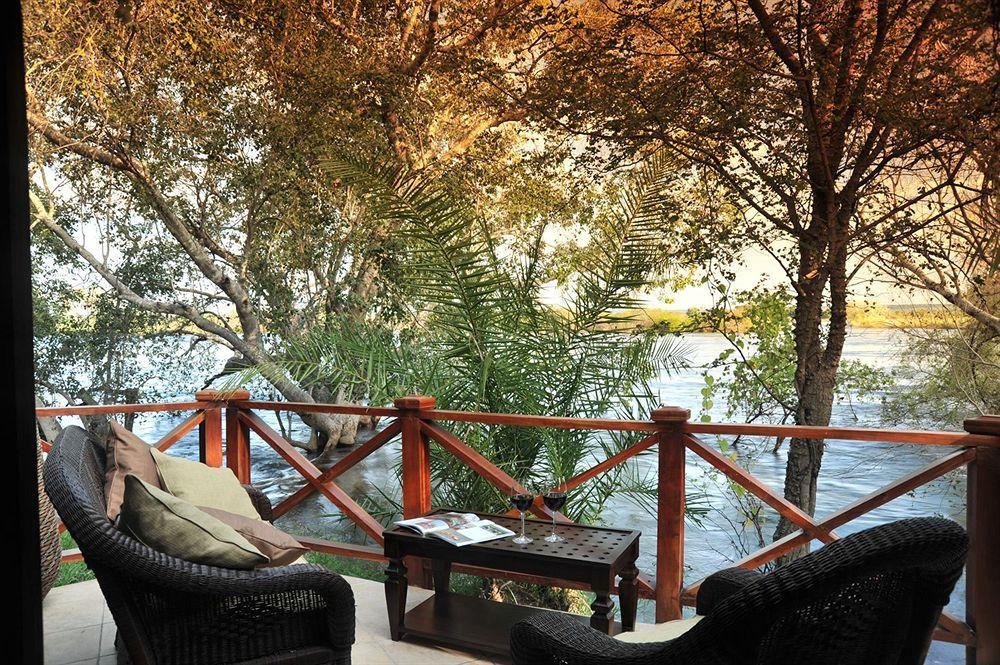 Three Cities Thorntree River Lodge リビングストン エクステリア 写真