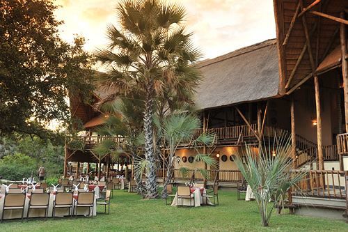 Three Cities Thorntree River Lodge リビングストン エクステリア 写真